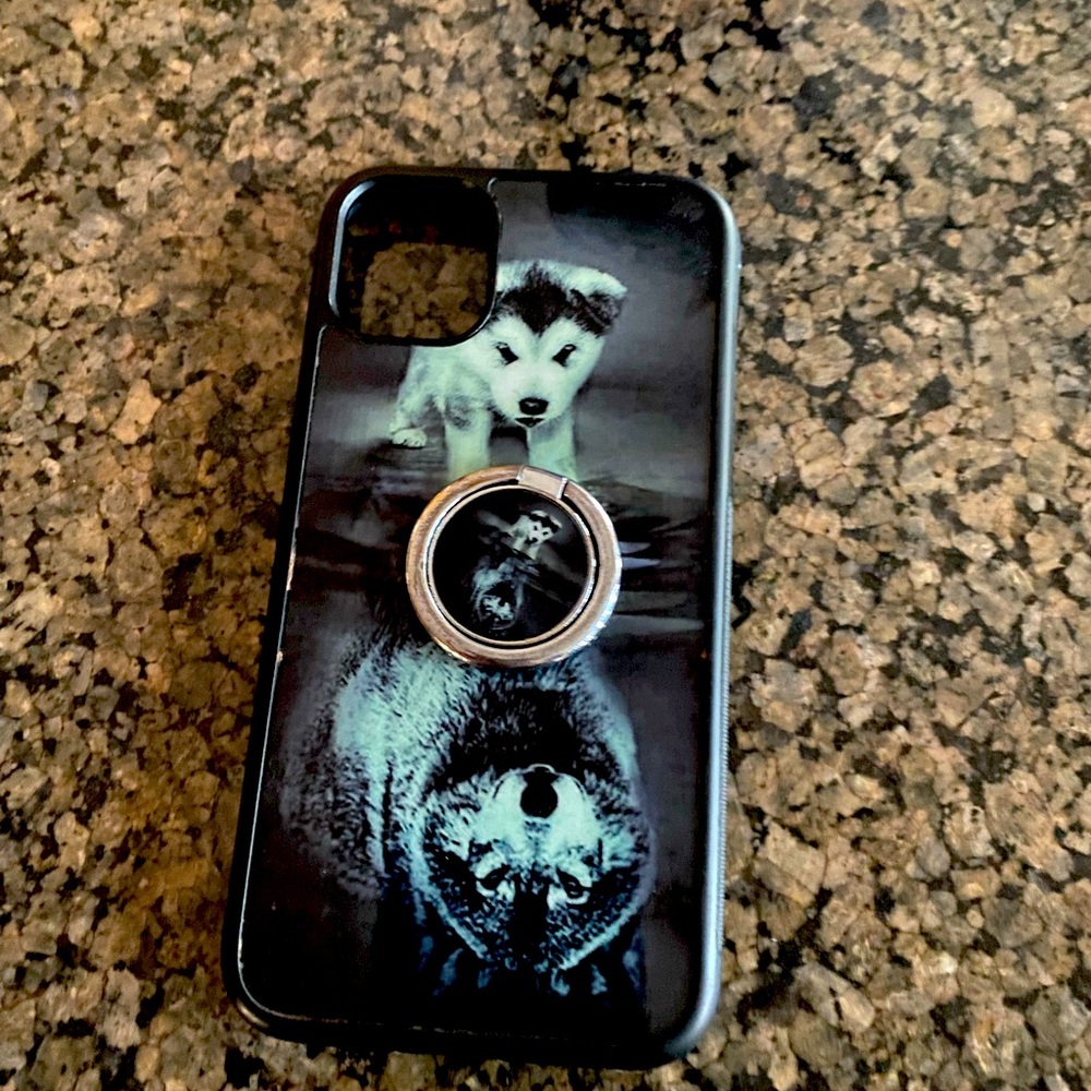 Used PhoneCase with a matching phone stand.